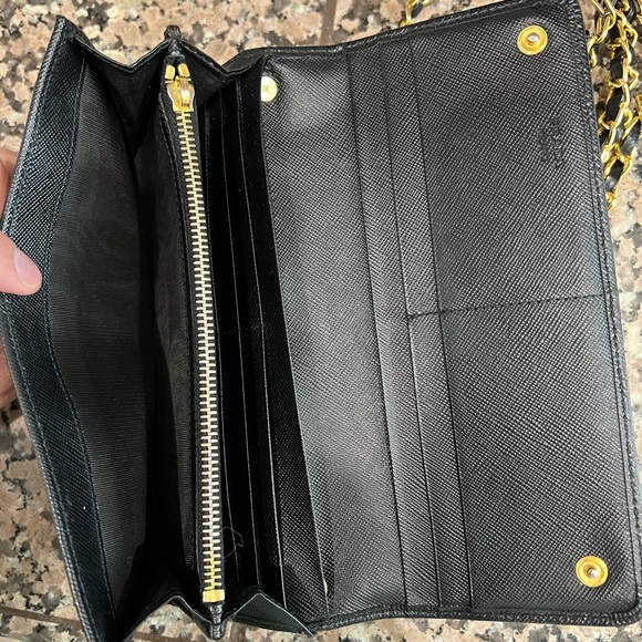 Prada black wallet with chain for crossbody - Picture 3 of 6